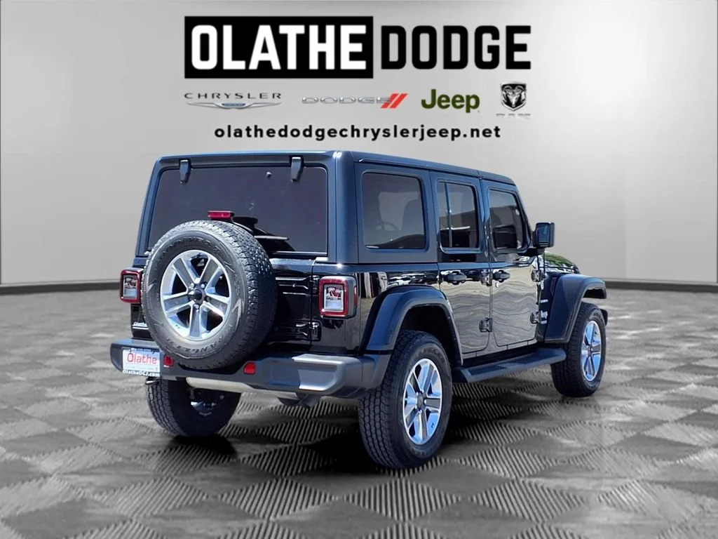 Used 2022 Black Jeep Unlimited Sahara image 28