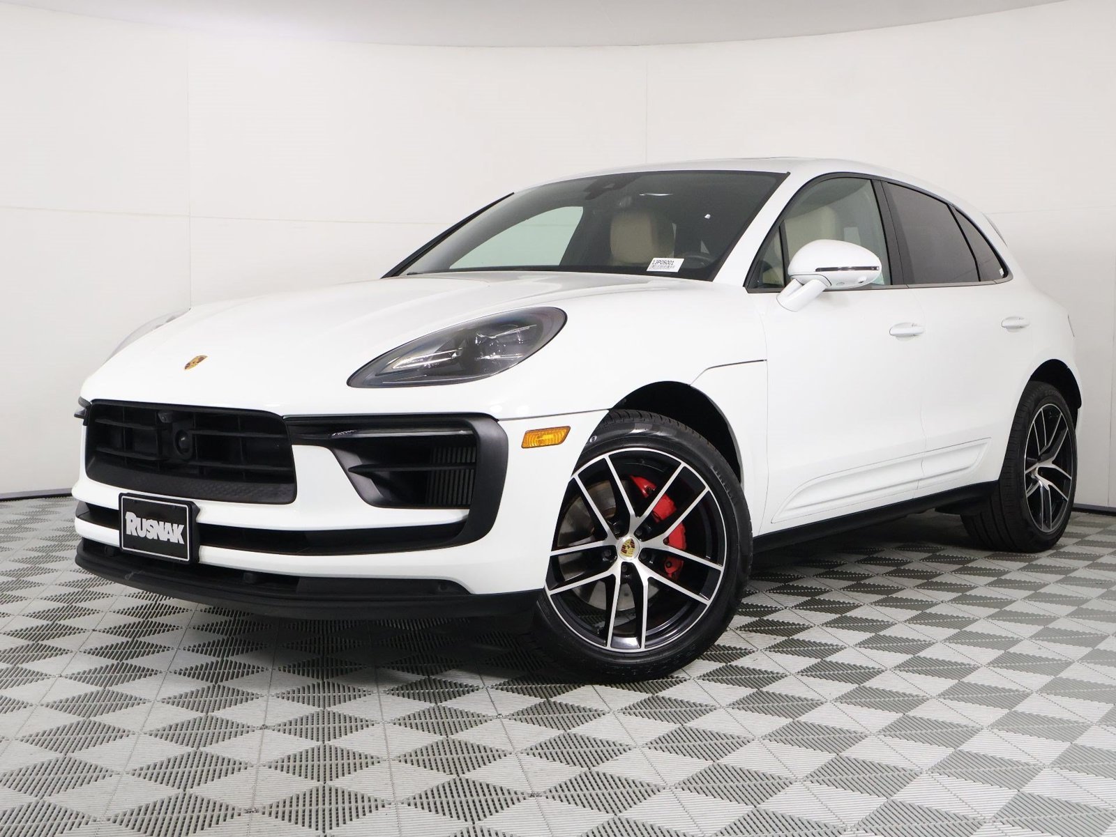 2022 Porsche Macan