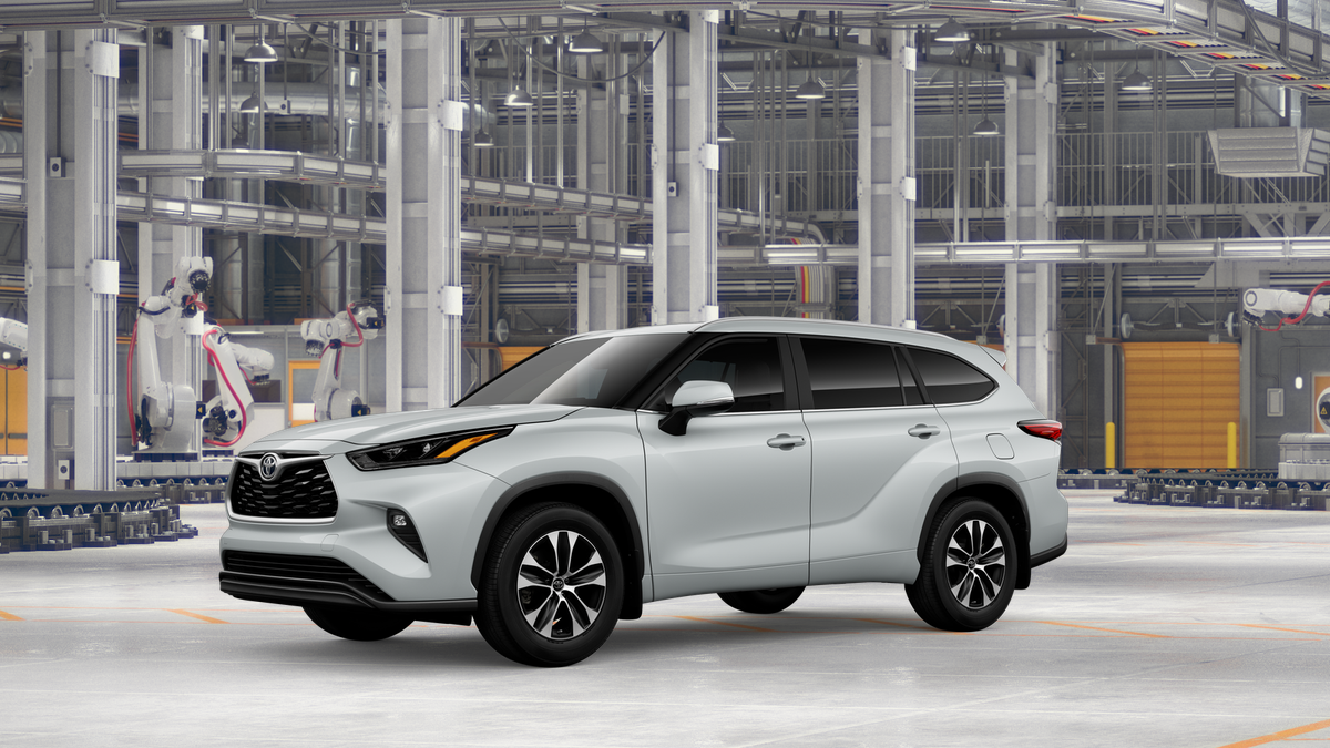 New 2026 Wind Chill Pearl Toyota XLE image 2