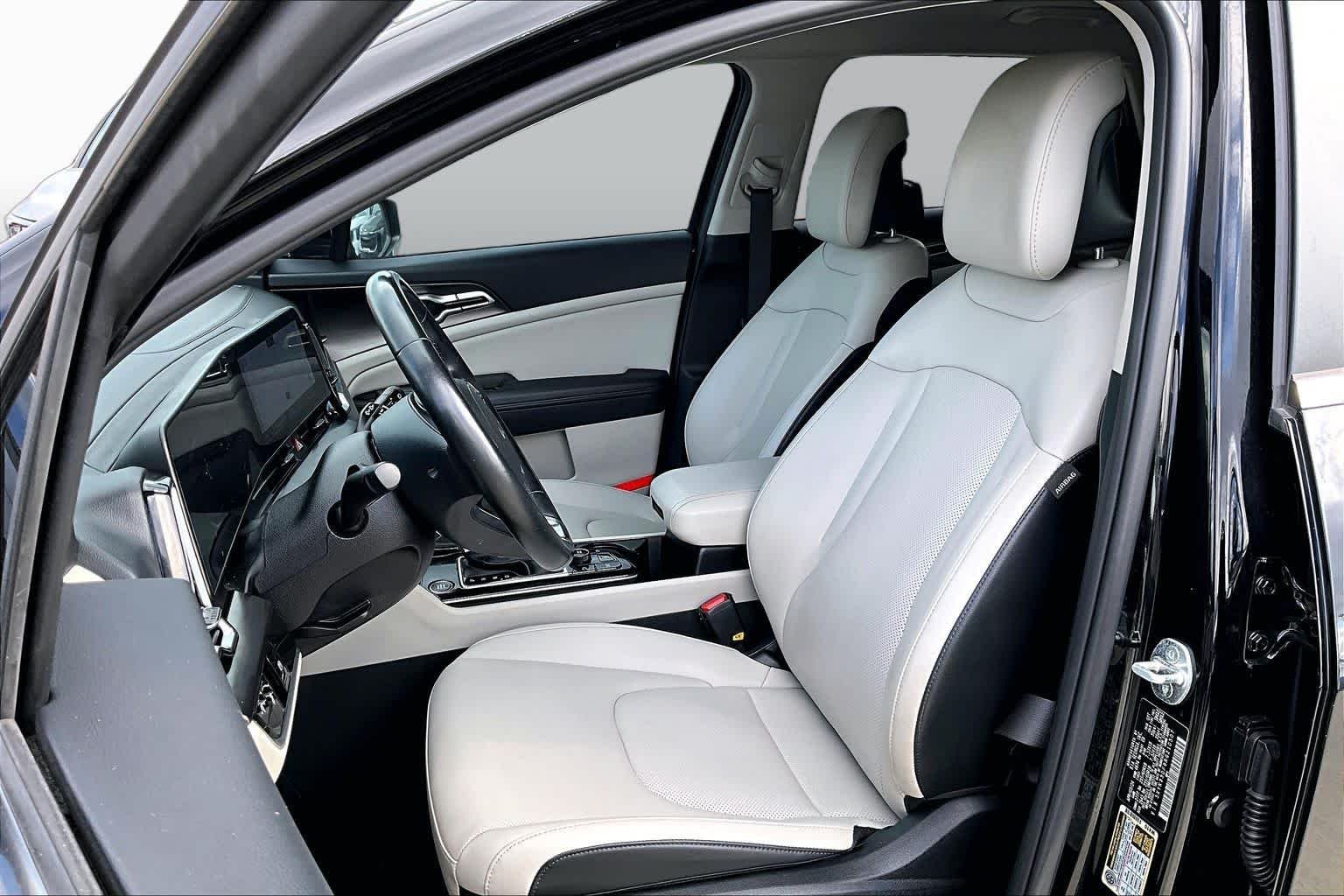 Used 2024 Ebony Black Kia EX image 15