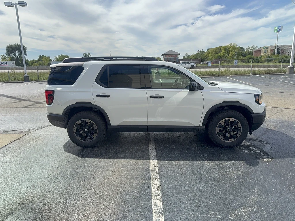 New 2026 Platinum White Pearl Honda TrailSport Elite image 4