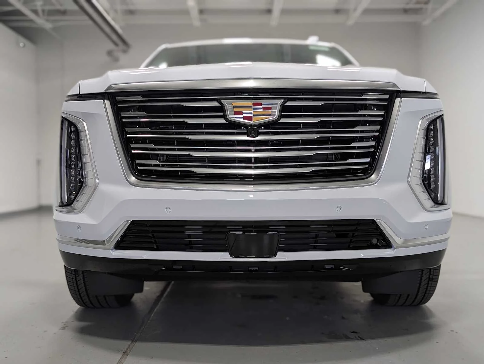 New 2027 Vibrant White Tricoat Cadillac Platinum Luxury image 2