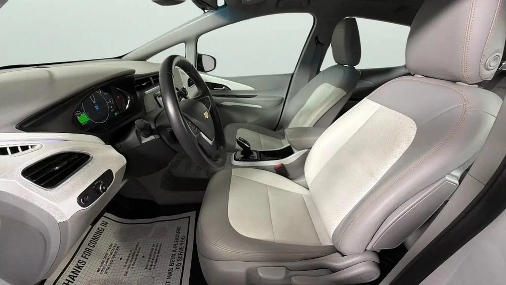 Certified Used 2018 (Includes (TUS) Black grille.) Chevrolet Premier image 17