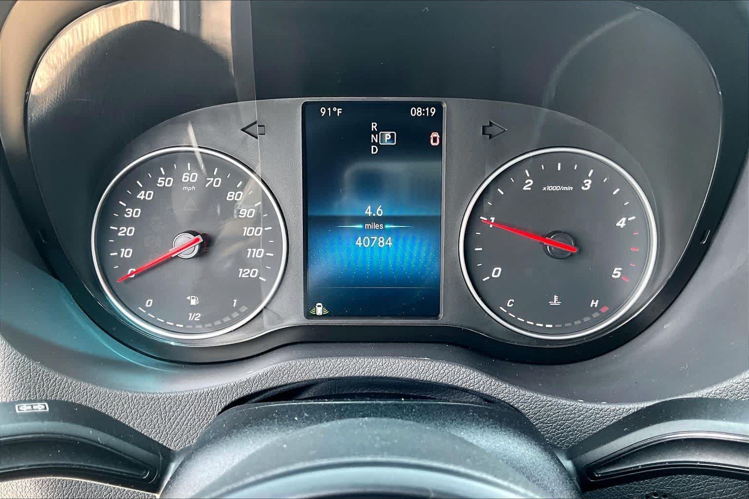 Used 2024 Arctic White Mercedes-Benz  image 28