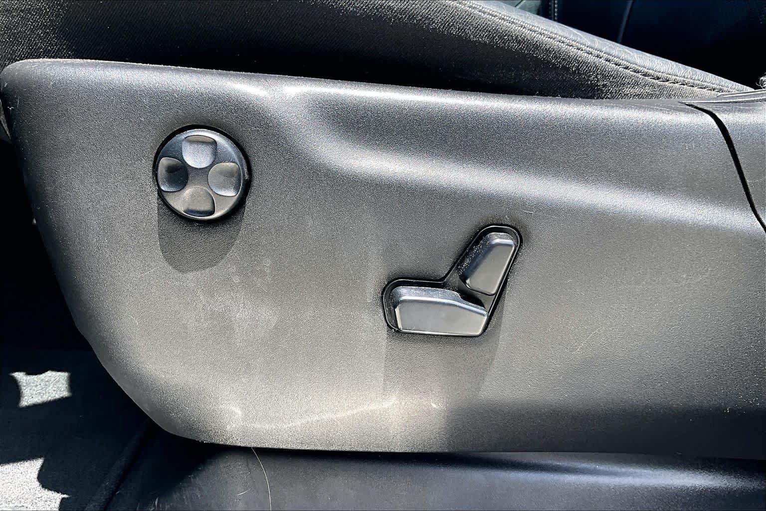 Used 2019 Destroyer Gray Clearcoat Dodge R/T image 31