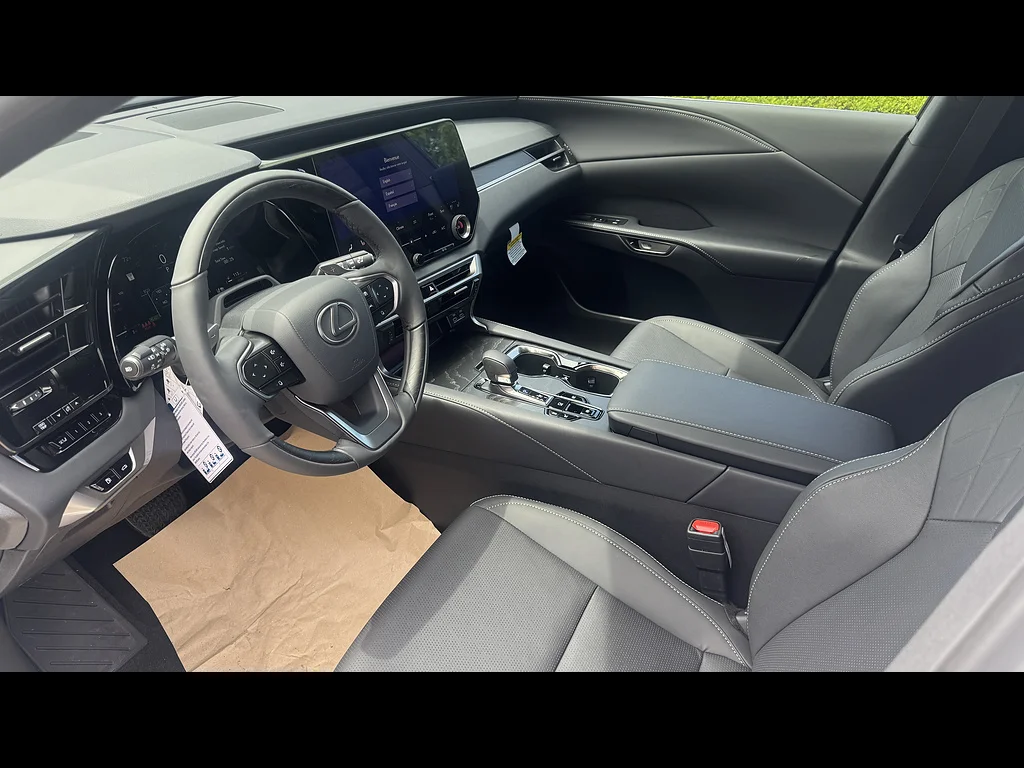 New 2026 Eminent White Pearl Lexus Premium+ image 13