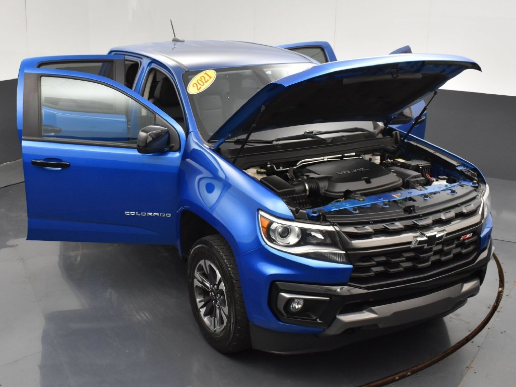Used 2021 Blue Chevrolet Z71 image 34