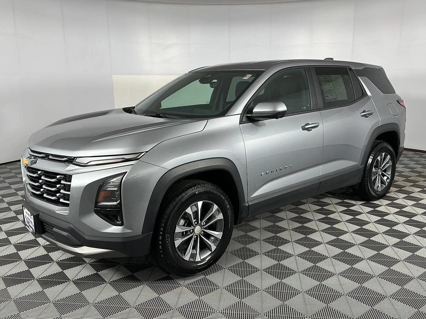 Used 2025 Sterling Gray Metallic Chevrolet AWD LT image 5