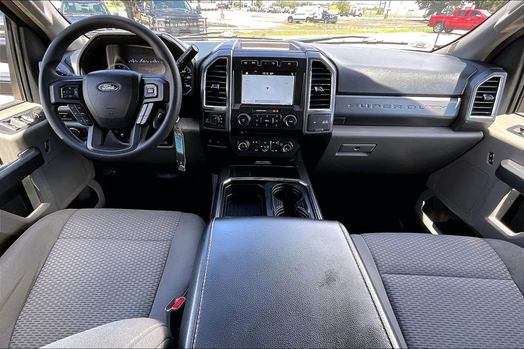 Used 2017 Magnetic Metallic Ford XLT image 7