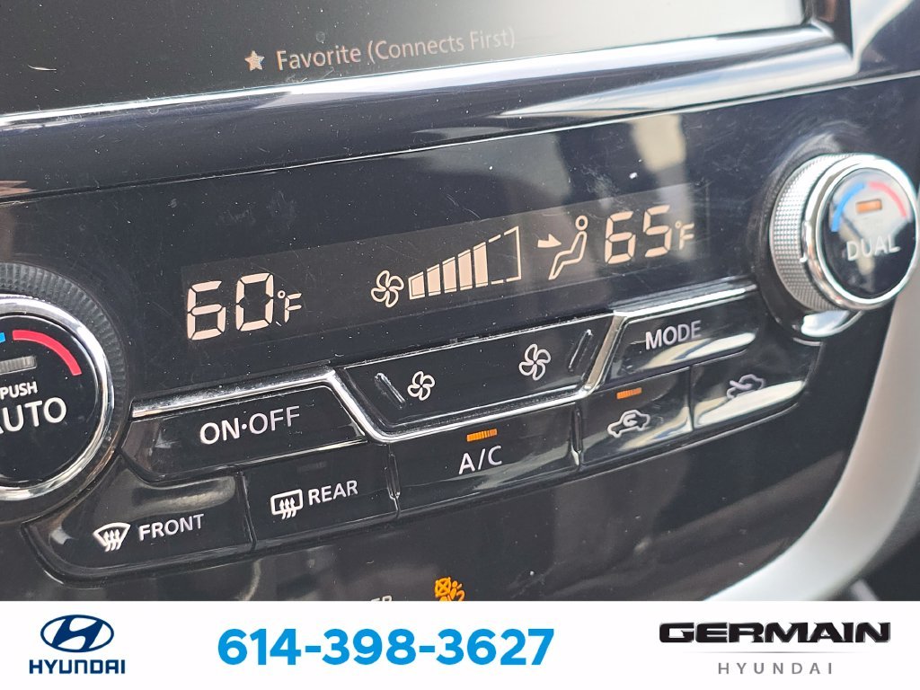 Used 2020 Blue Nissan S image 32