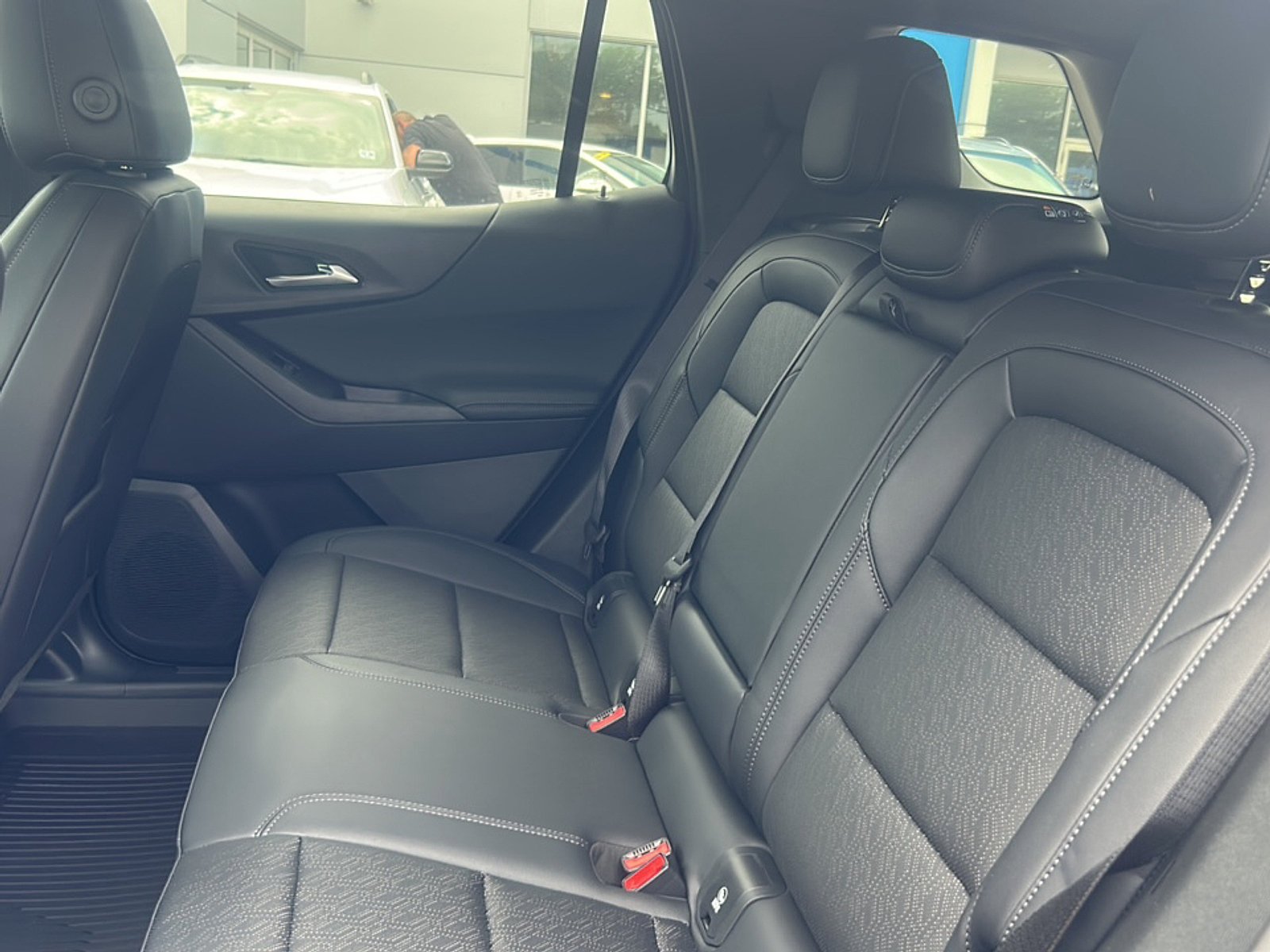 2027 Chevrolet Equinox LT - Photo 14
