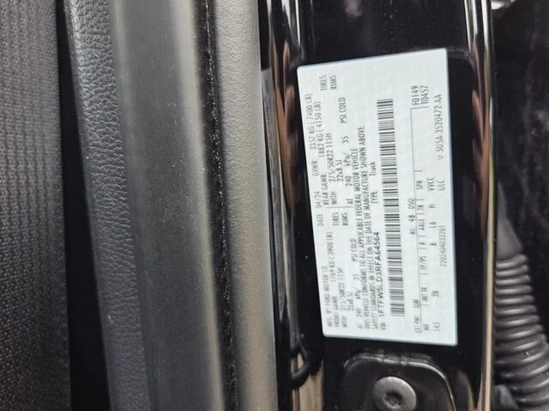 Used 2024 Agate Black Metallic Ford LARIAT image 18