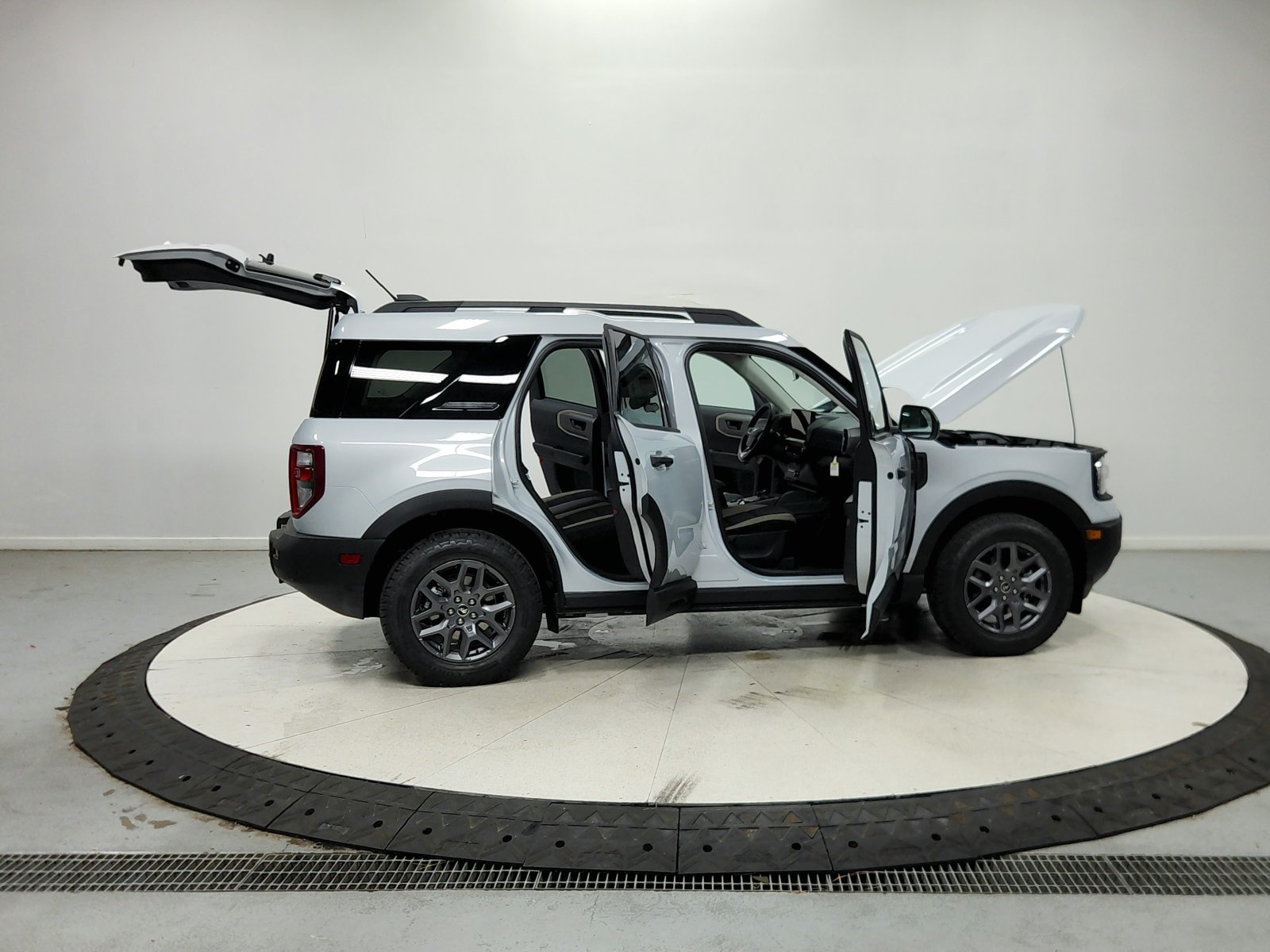New 2026 Space White Metallic Ford Big Bend® image 17