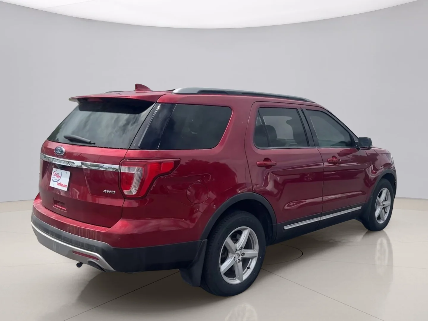 Used 2017 Red Ford XLT image 5