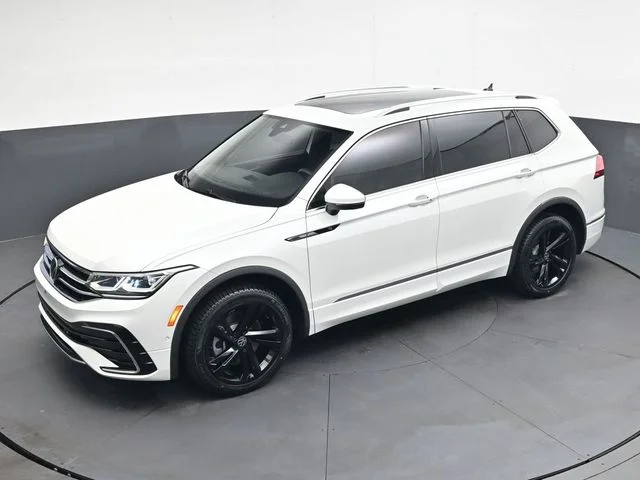 Used 2023 White Volkswagen 2.0T SEL R-Line image 28
