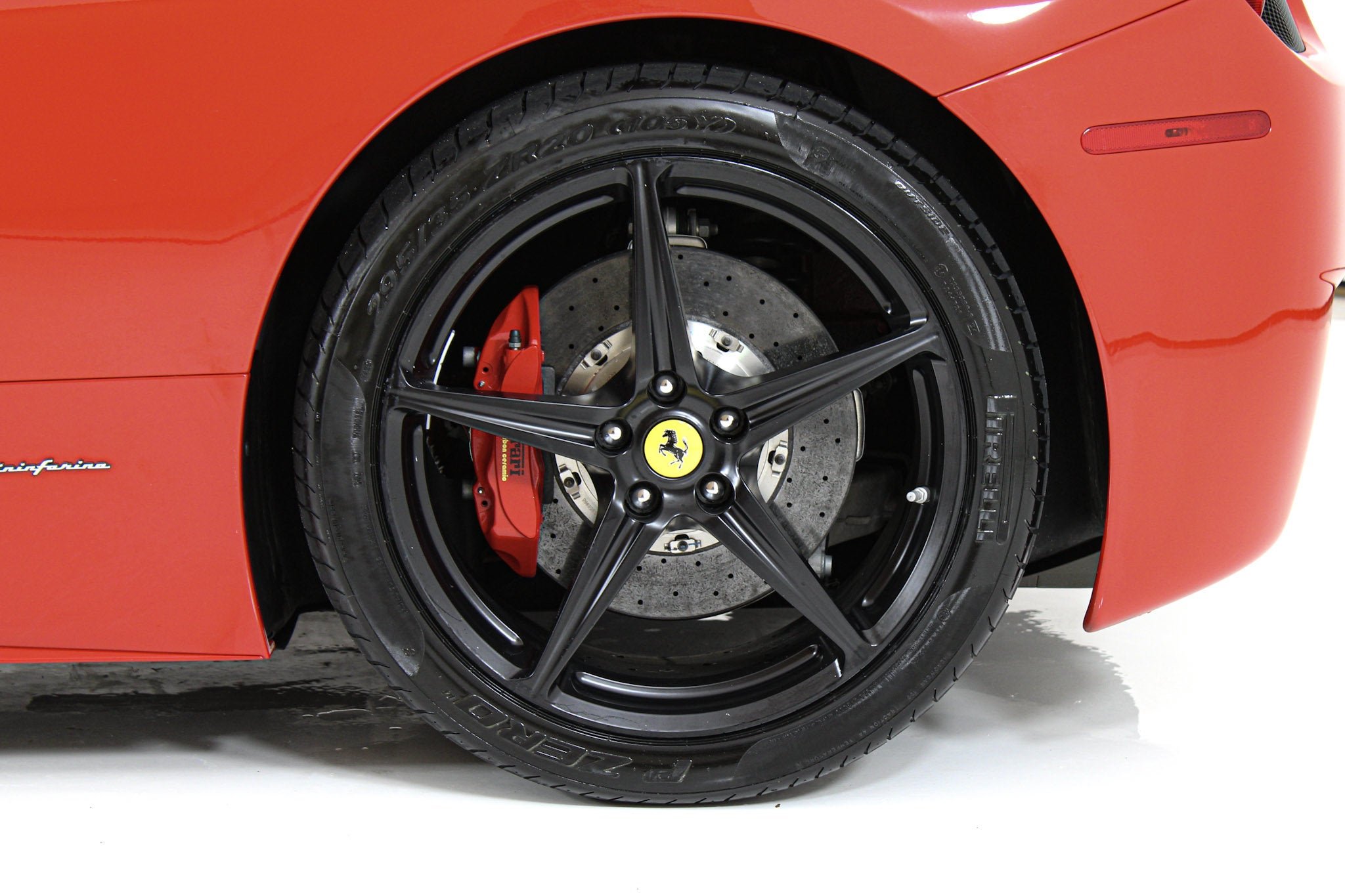 Used 2015 Red Ferrari  image 13