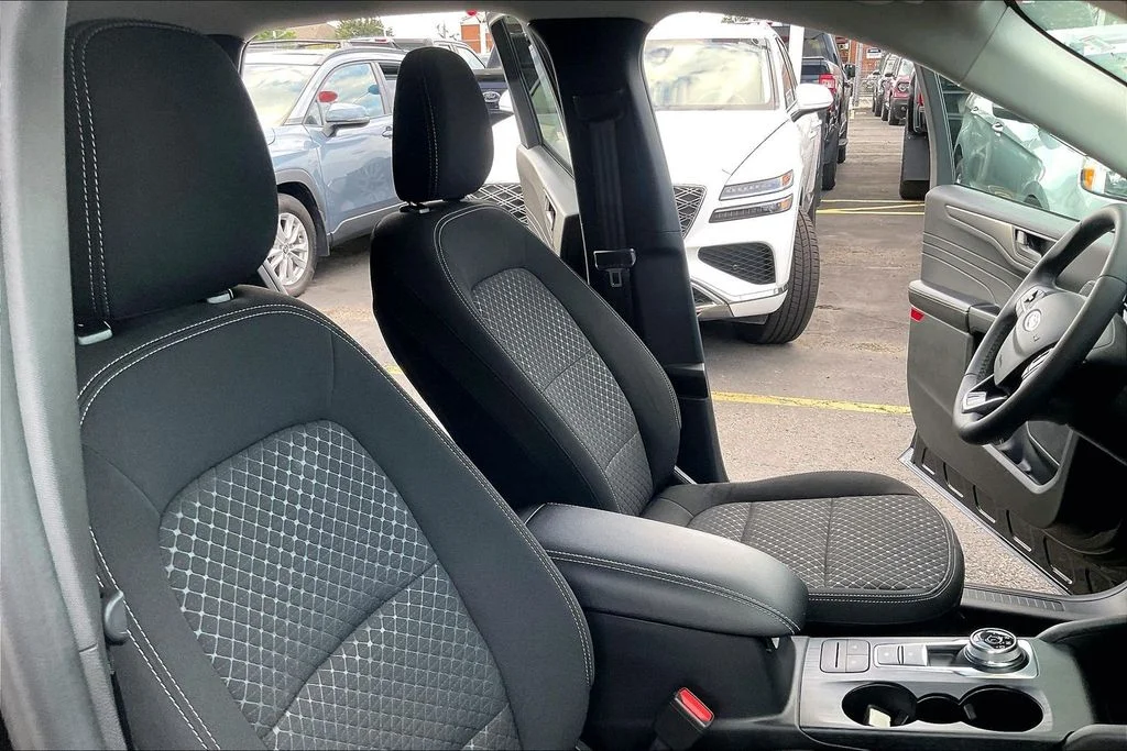 Used 2023 Black Ford Active image 6