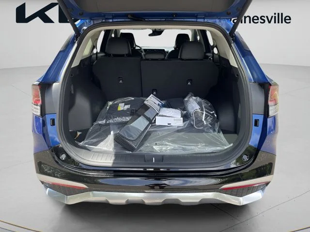 Used 2023 Blue Kia SX image 8