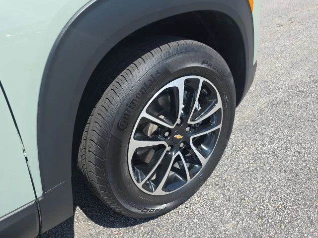 Used 2026 Green Chevrolet LT image 12