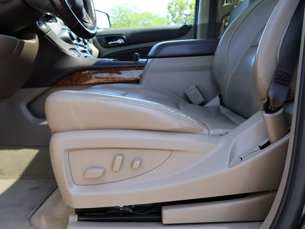 Used 2018 Black Chevrolet Premier image 32