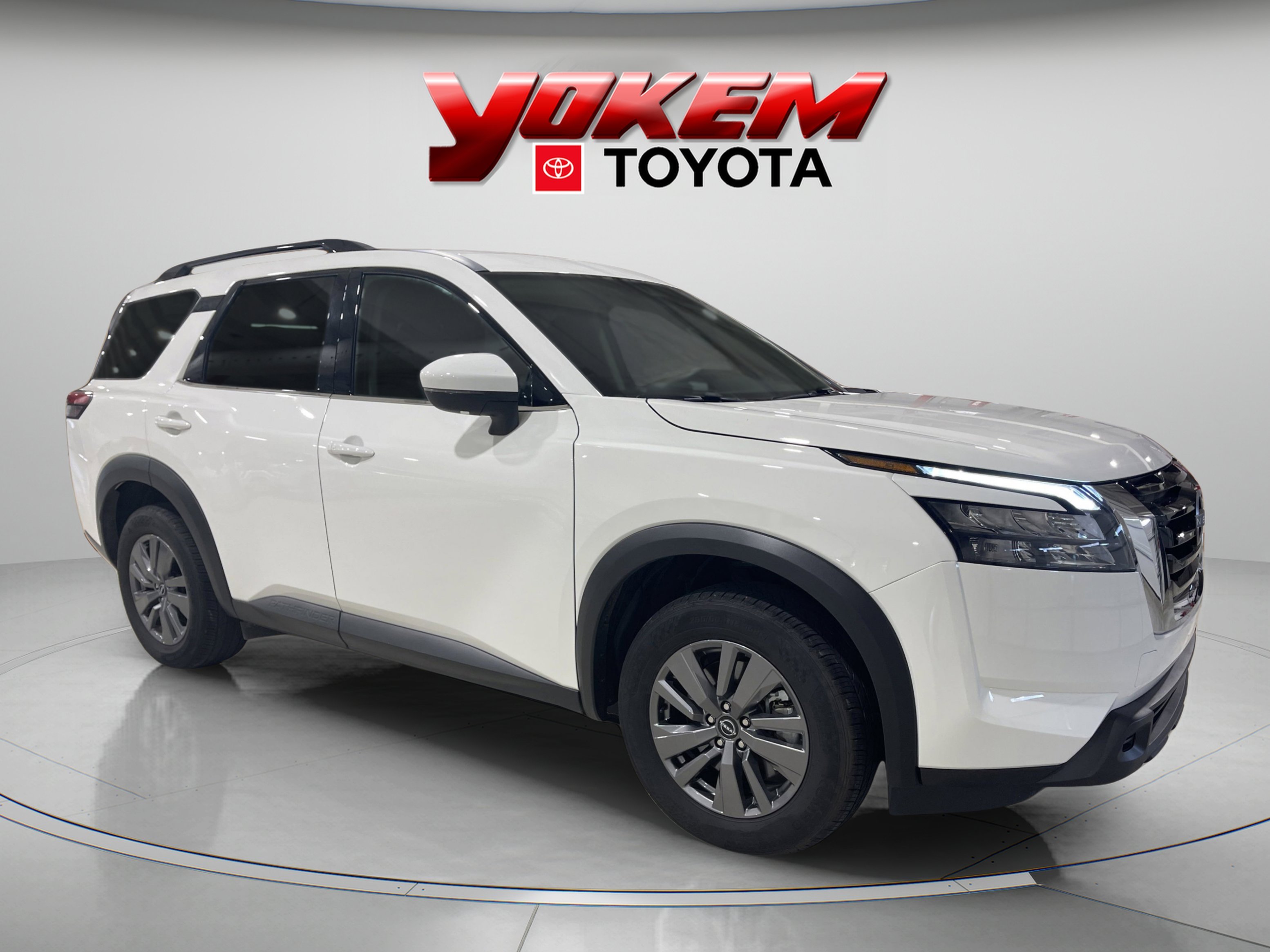 2025 Nissan Pathfinder SV - Photo 6