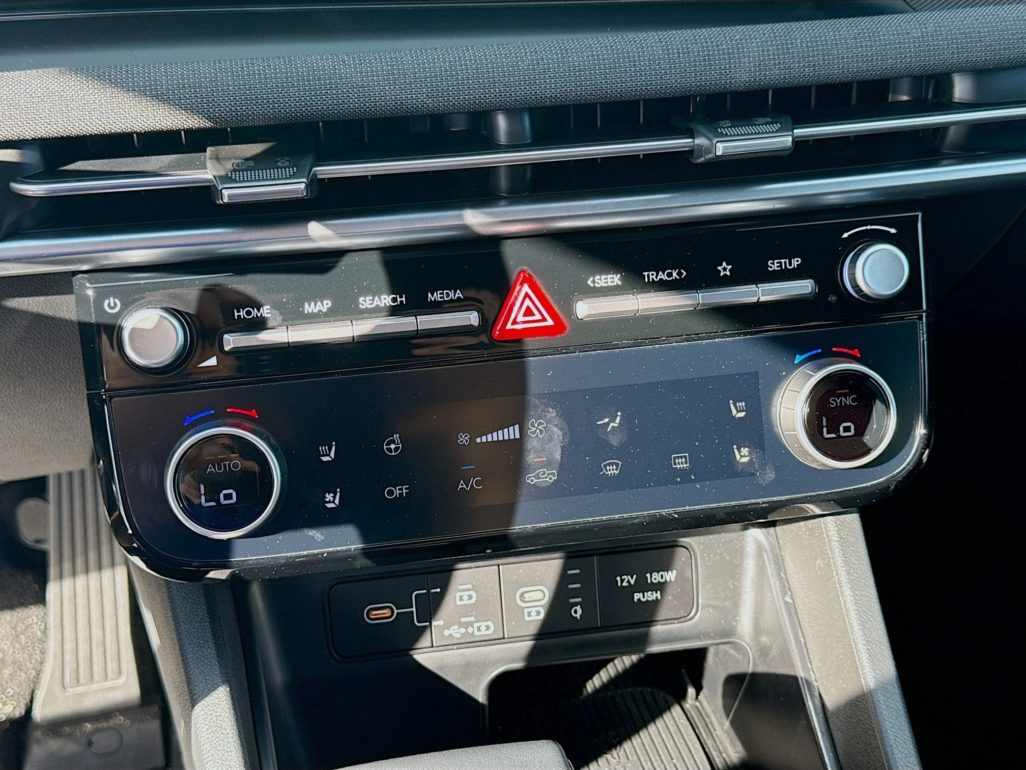2025 Hyundai Santa Cruz Limited - Photo 40