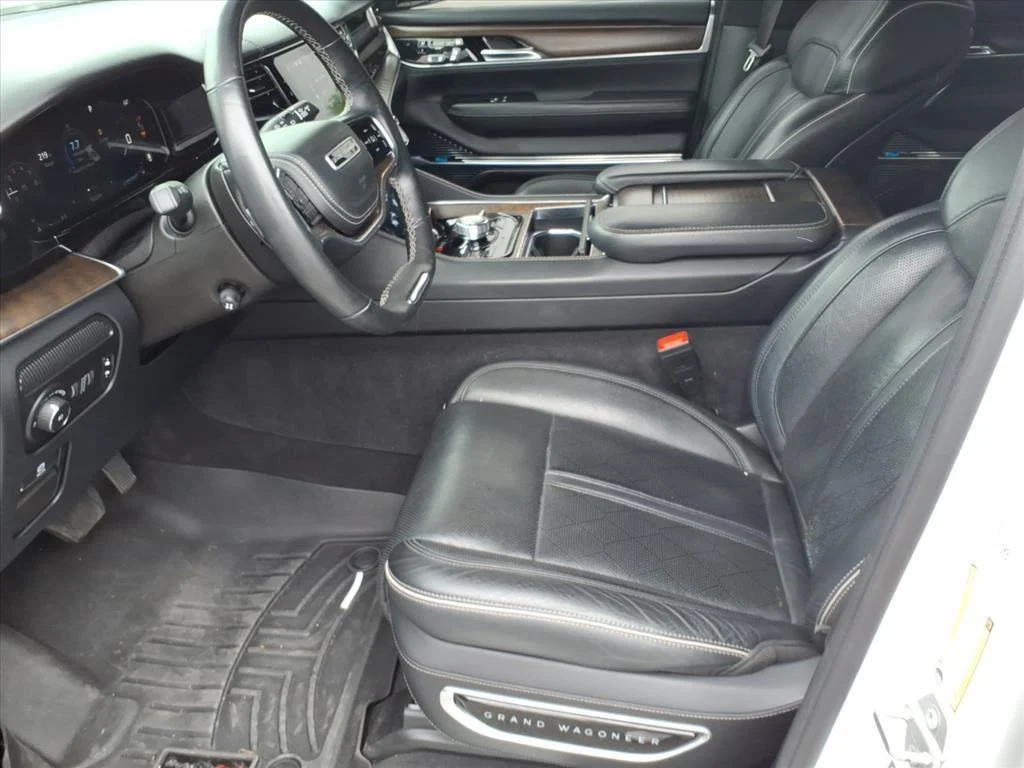 2022 Jeep Grand Wagoneer Series II - Photo 11