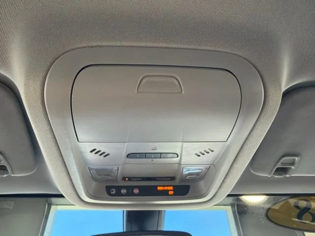 Used 2019 SUMMIT WHITE GMC SLT image 21