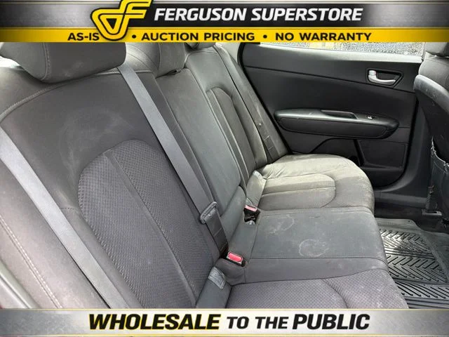 Used 2016 Purple Kia LX image 29