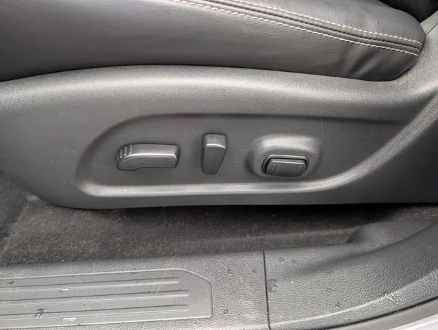 Used 2024 Gray Nissan SV image 14