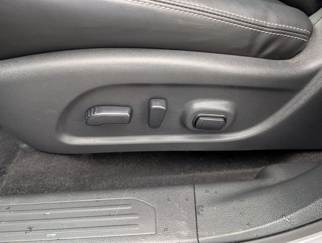 Used 2024 Gray Nissan SV image 14