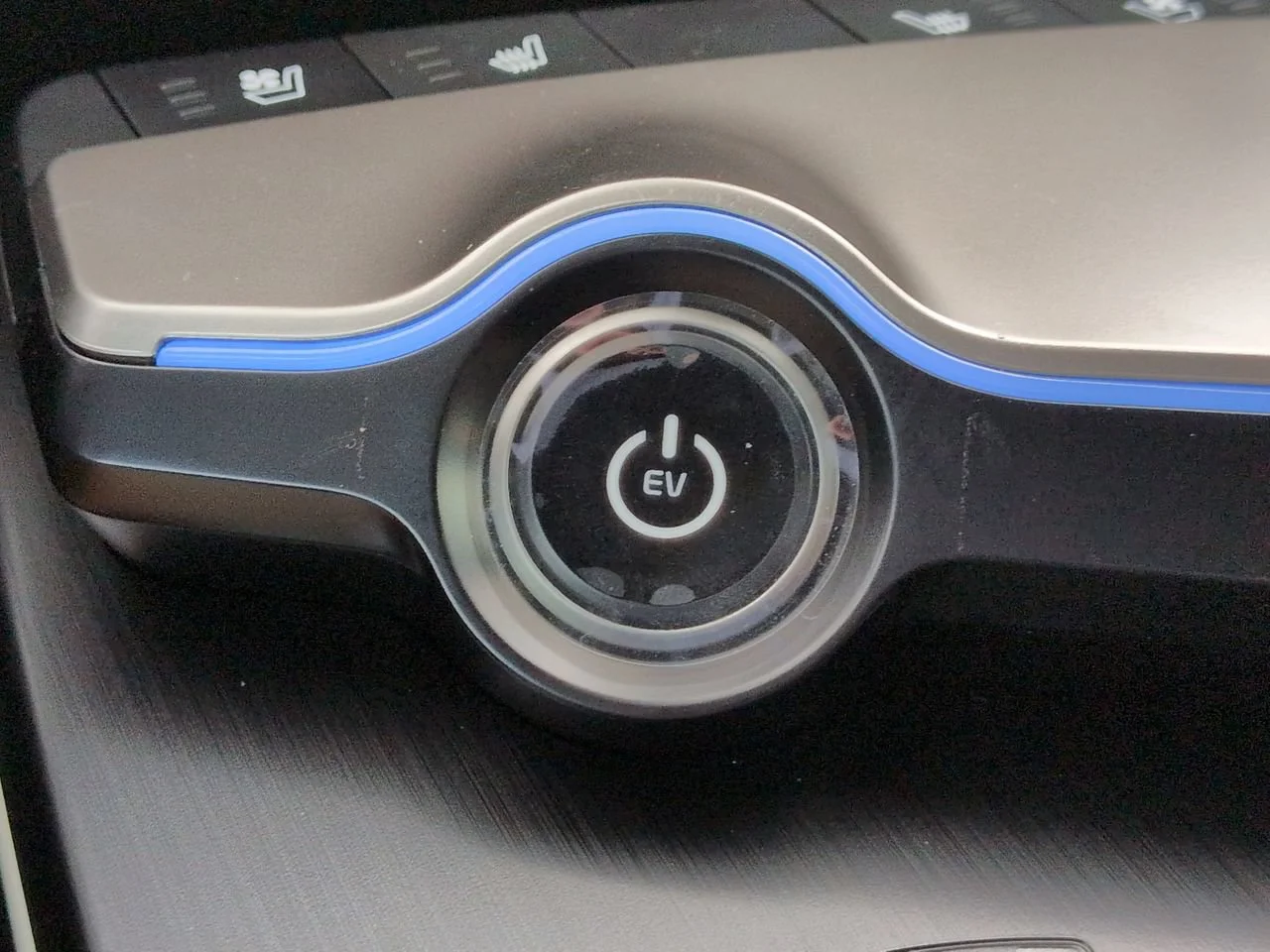 New 2026 Wolf Gray Kia GT-Line image 34
