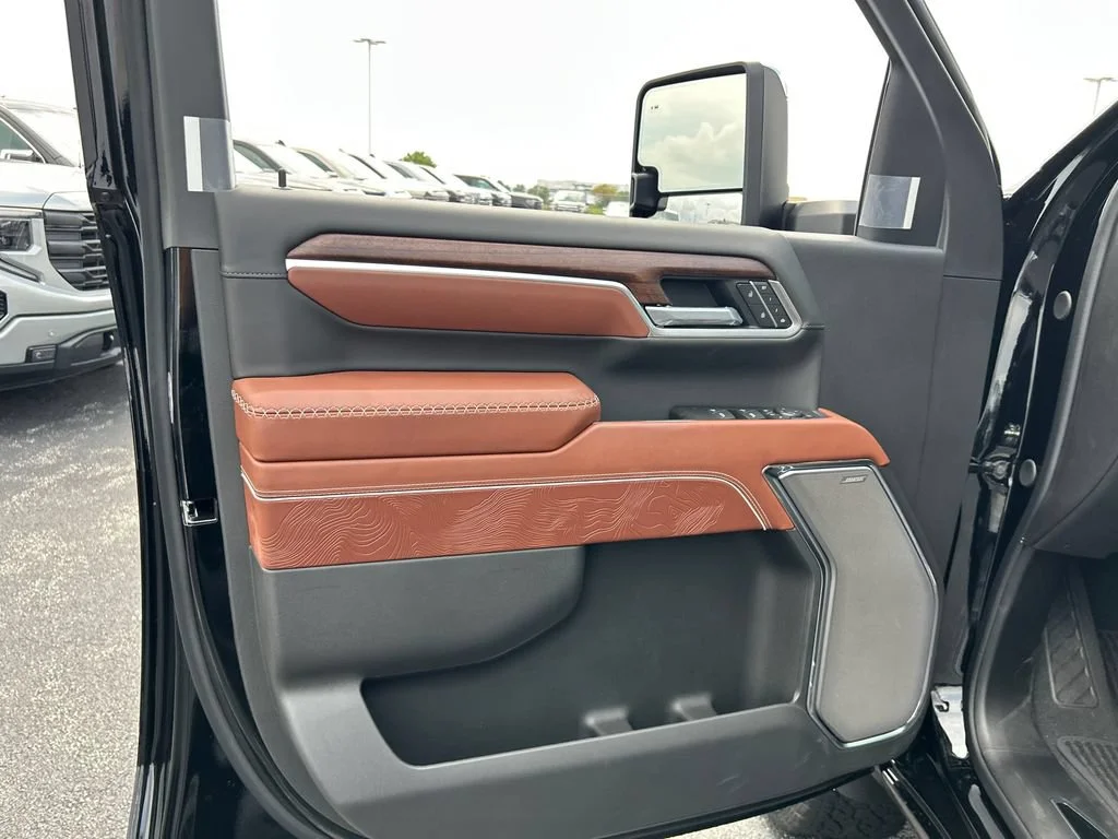 2026 GMC Sierra 2500HD Denali Ultimate - Photo 16