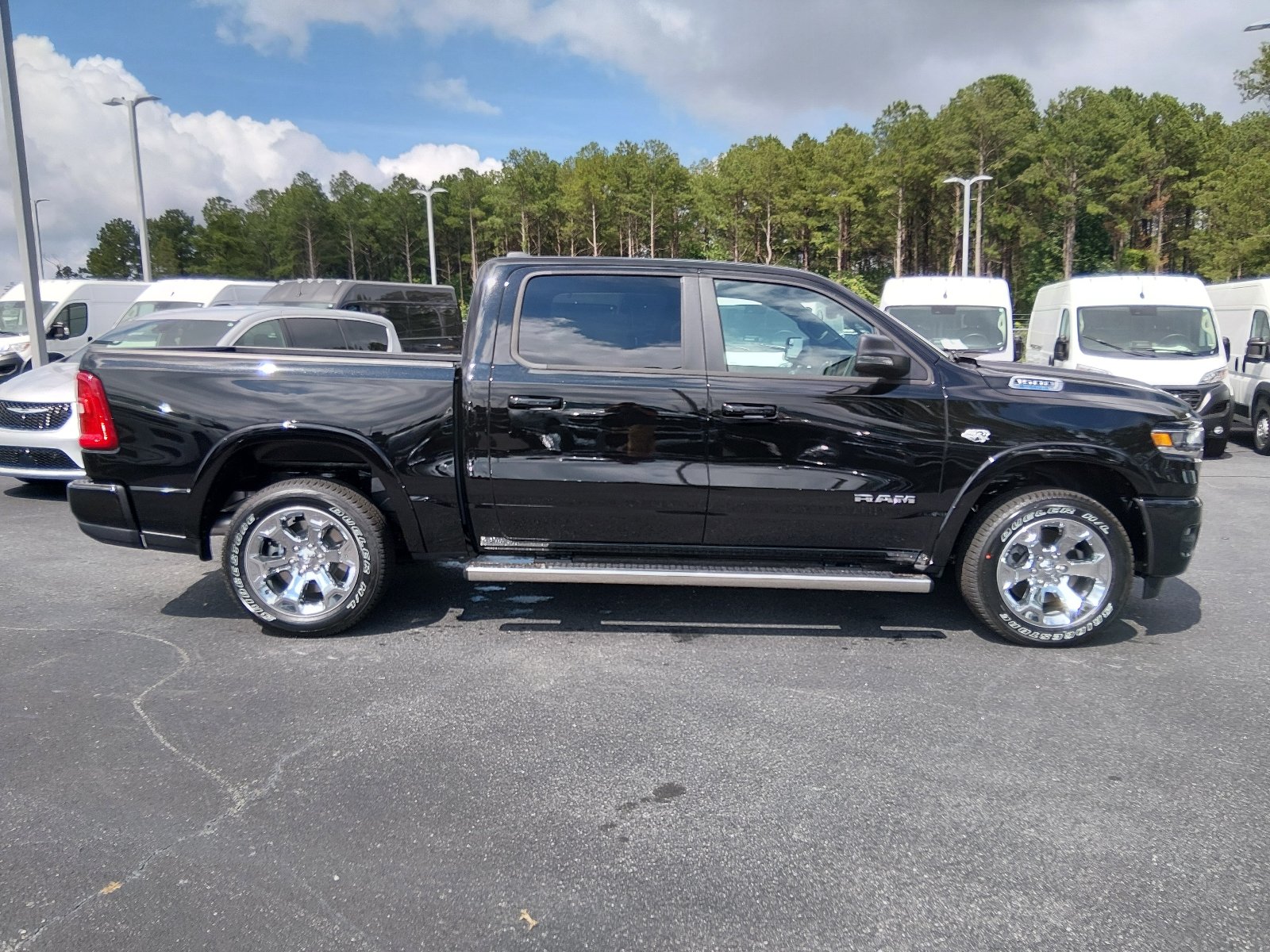 New 2026 Diamond Black Crystal Pearlcoat RAM Big Horn Crew Cab 4x4 5