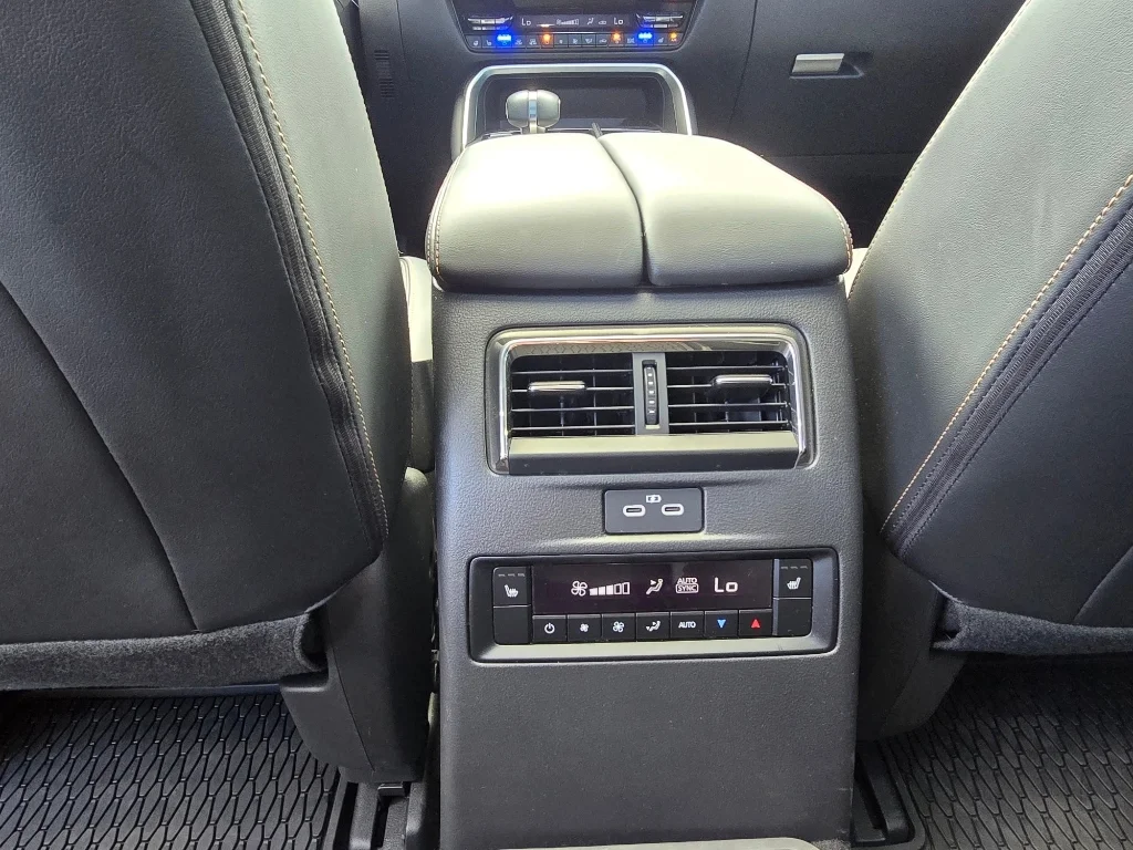Used 2024 Rhodium White Premium Mazda Premium Plus image 29