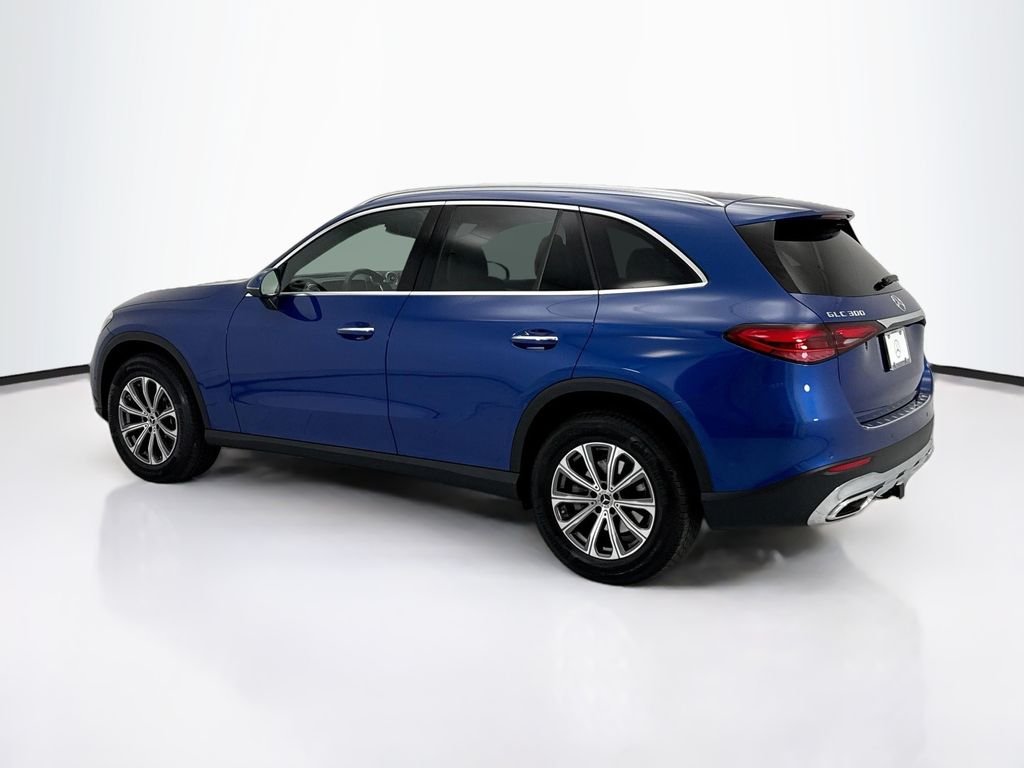 Used 2026 Starling Blue Metallic Mercedes-Benz GLC 300 image 7