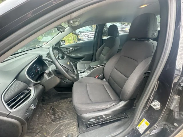 Used 2023 Gray Chevrolet RS image 30