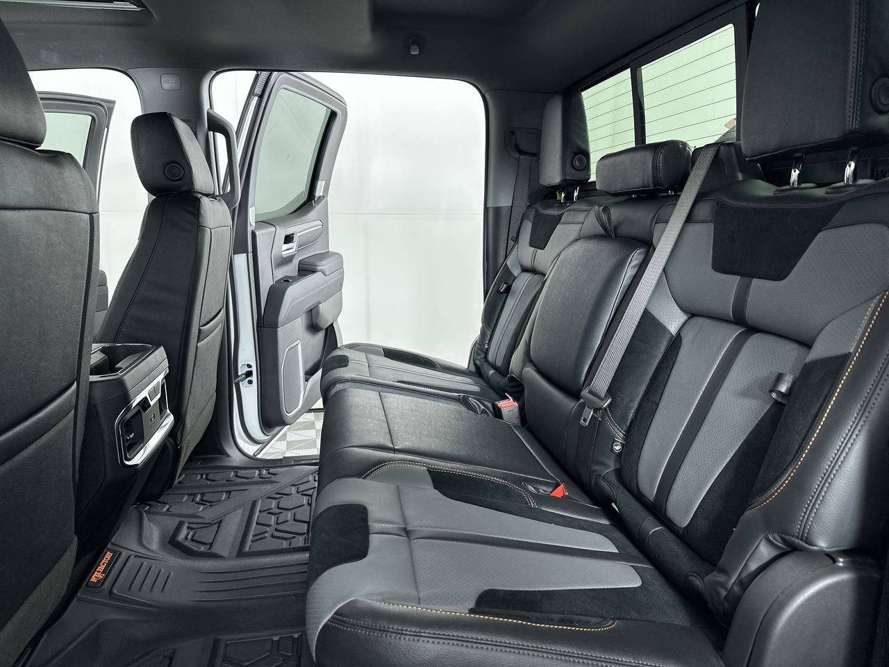 2025 Chevrolet Silverado 1500 LTZ - Photo 123