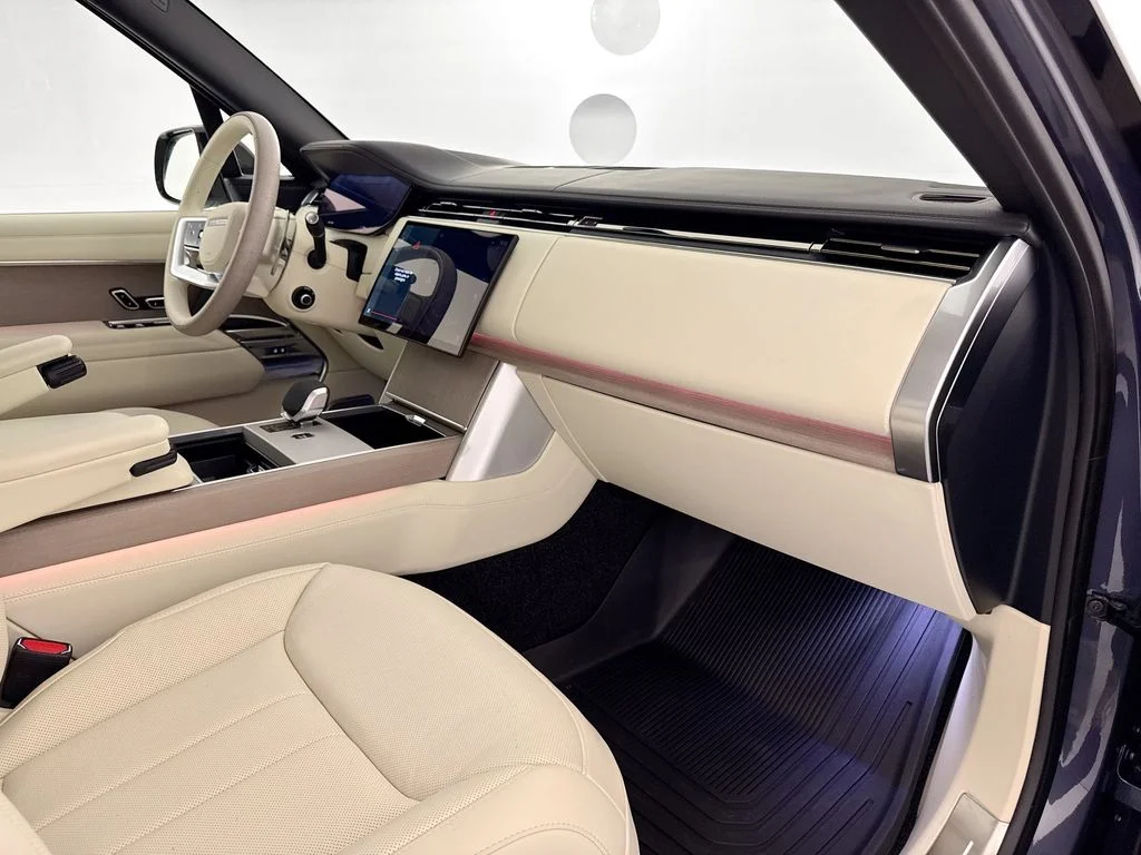New 2026 Varesine Blue Land Rover Autobiography image 31