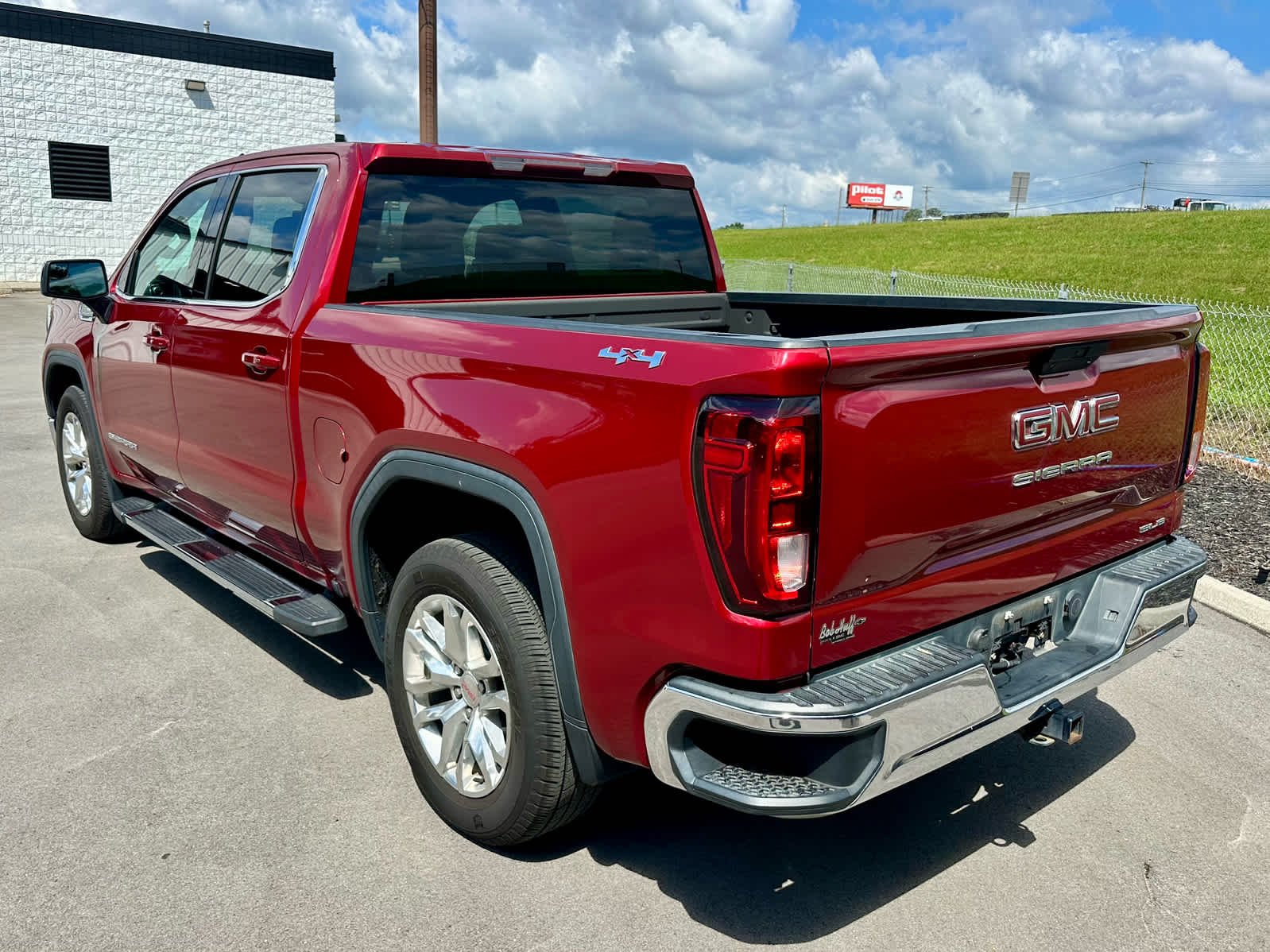 Used 2020 Red Quartz Tintcoat GMC SLE image 7