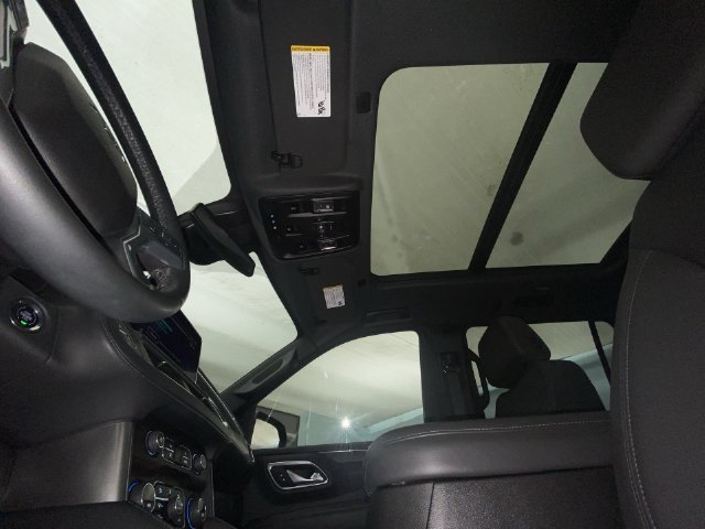 Used 2023 Gray Chevrolet Z71 image 22