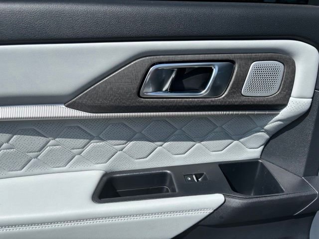 New 2026 White Ford Platinum image 15