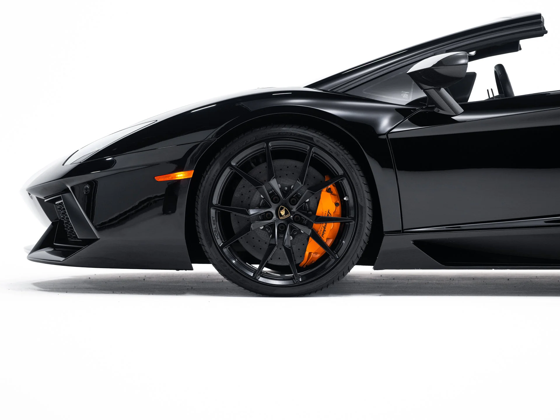 Used 2014  Lamborghini LP700-4 image 13