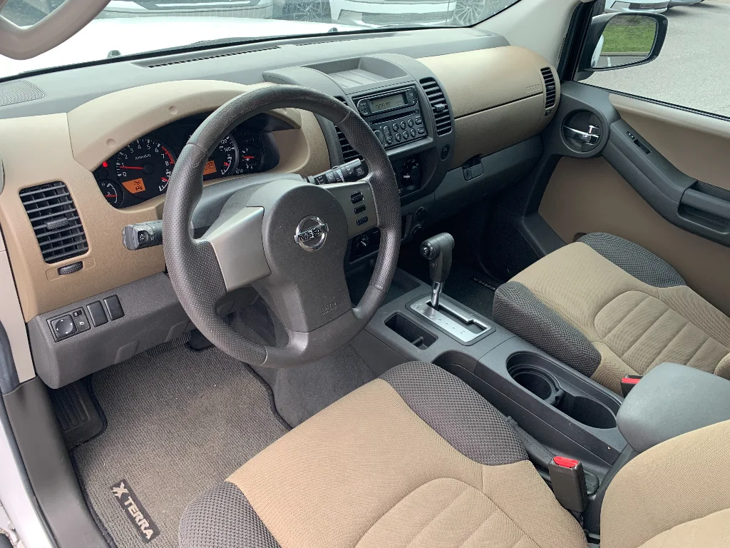 Used 2007 Avalanche Nissan S image 11