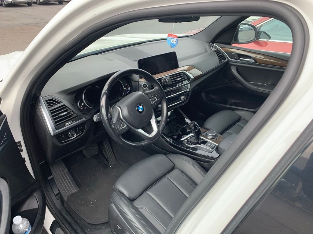 Used 2019 White BMW sDrive30i image 10