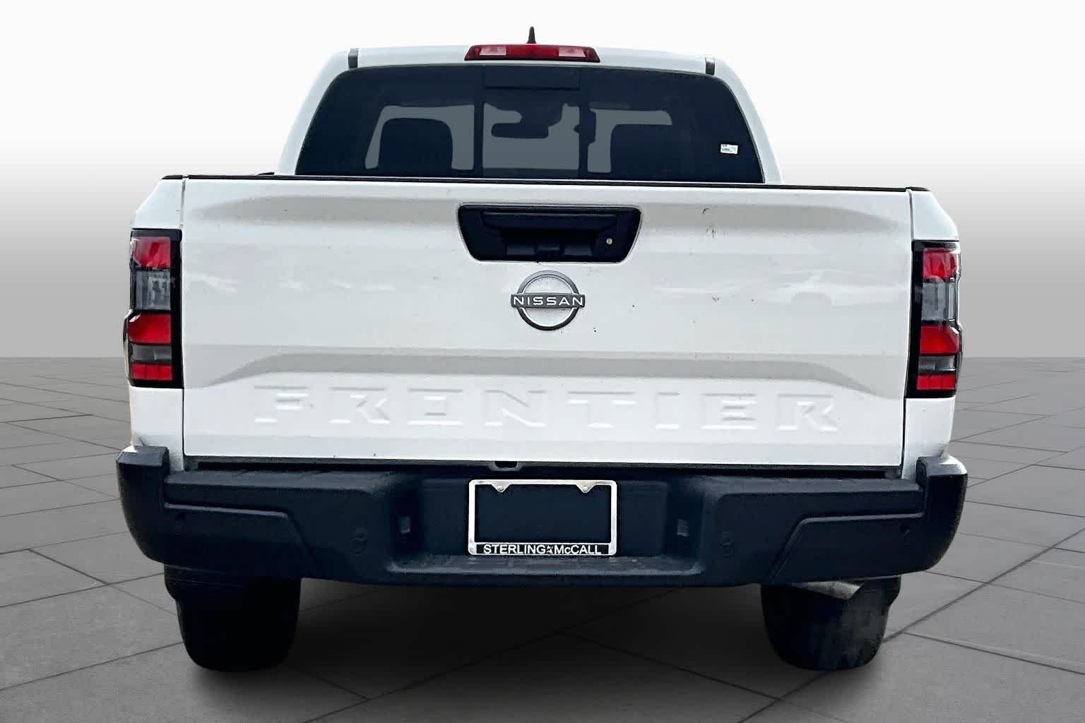 New 2026 Glacier White Nissan S image 4