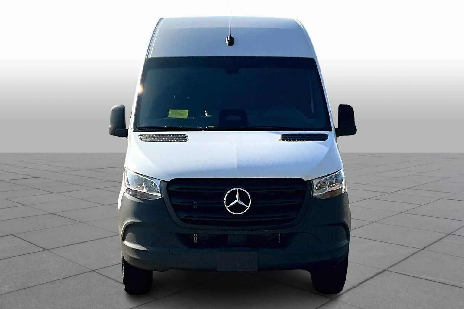 New 2025 Arctic White Mercedes-Benz  image 2
