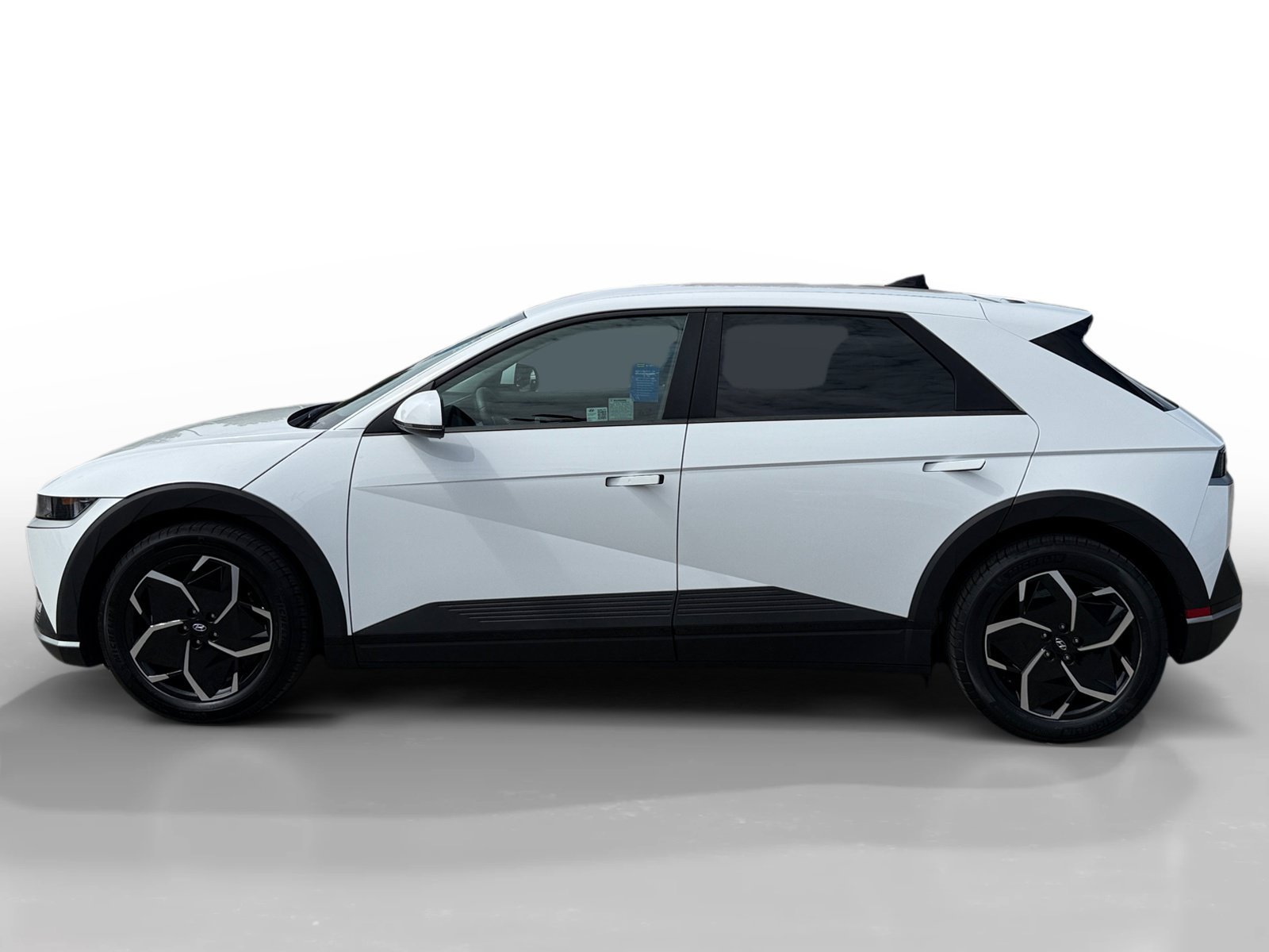 Certified Used 2024 Atlas White Hyundai SEL image 2
