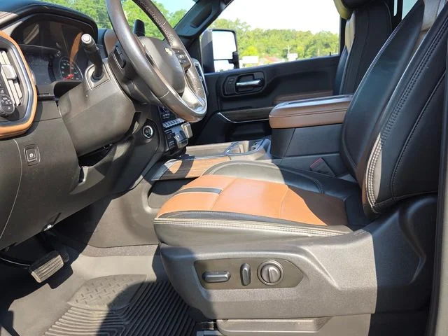 Certified Used 2020 Black Chevrolet High Country image 13