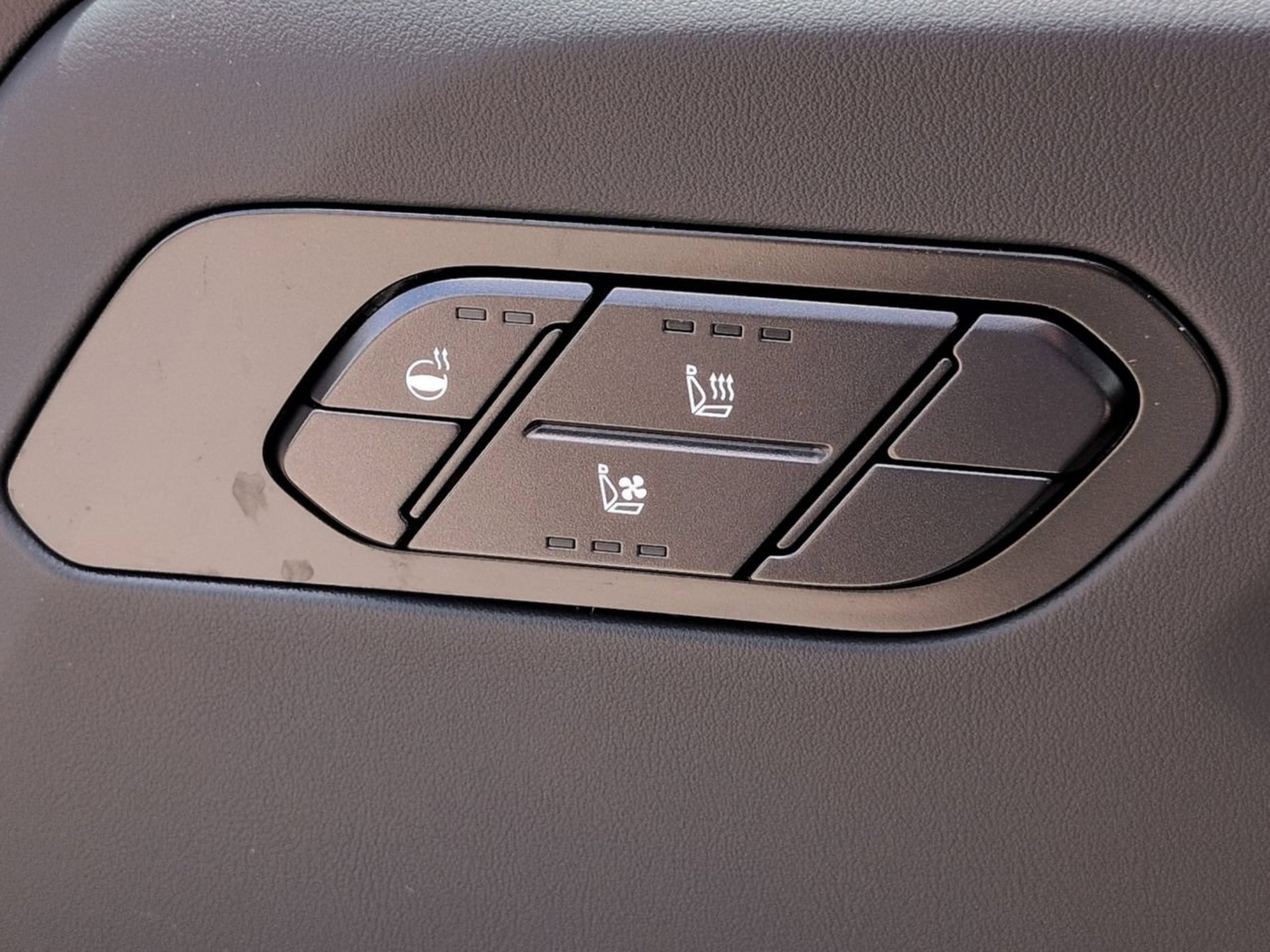 New 2027 Wolf Gray Kia X-Line EX image 30